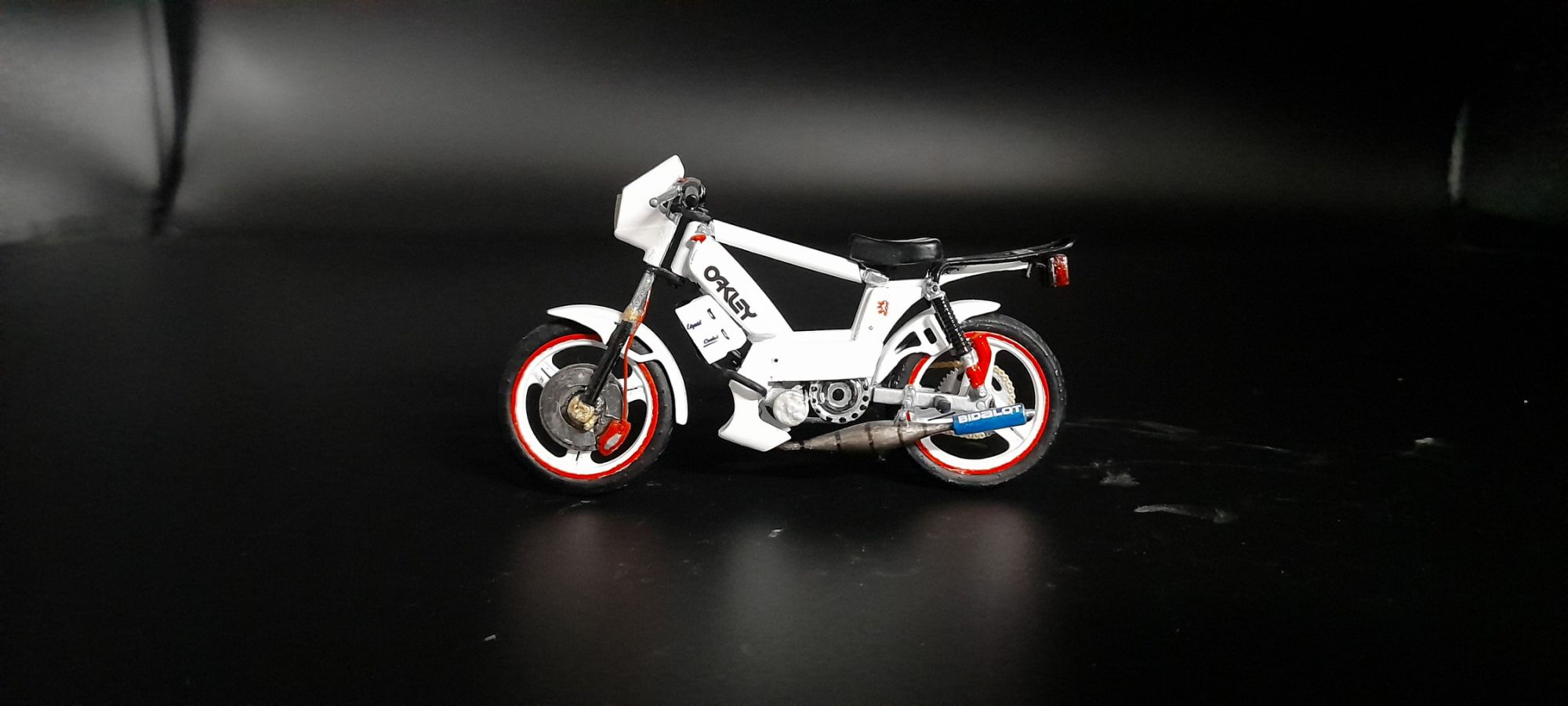 Peugeot 103 Sp Blanche Racing Sur Base 103 Fun 1/18