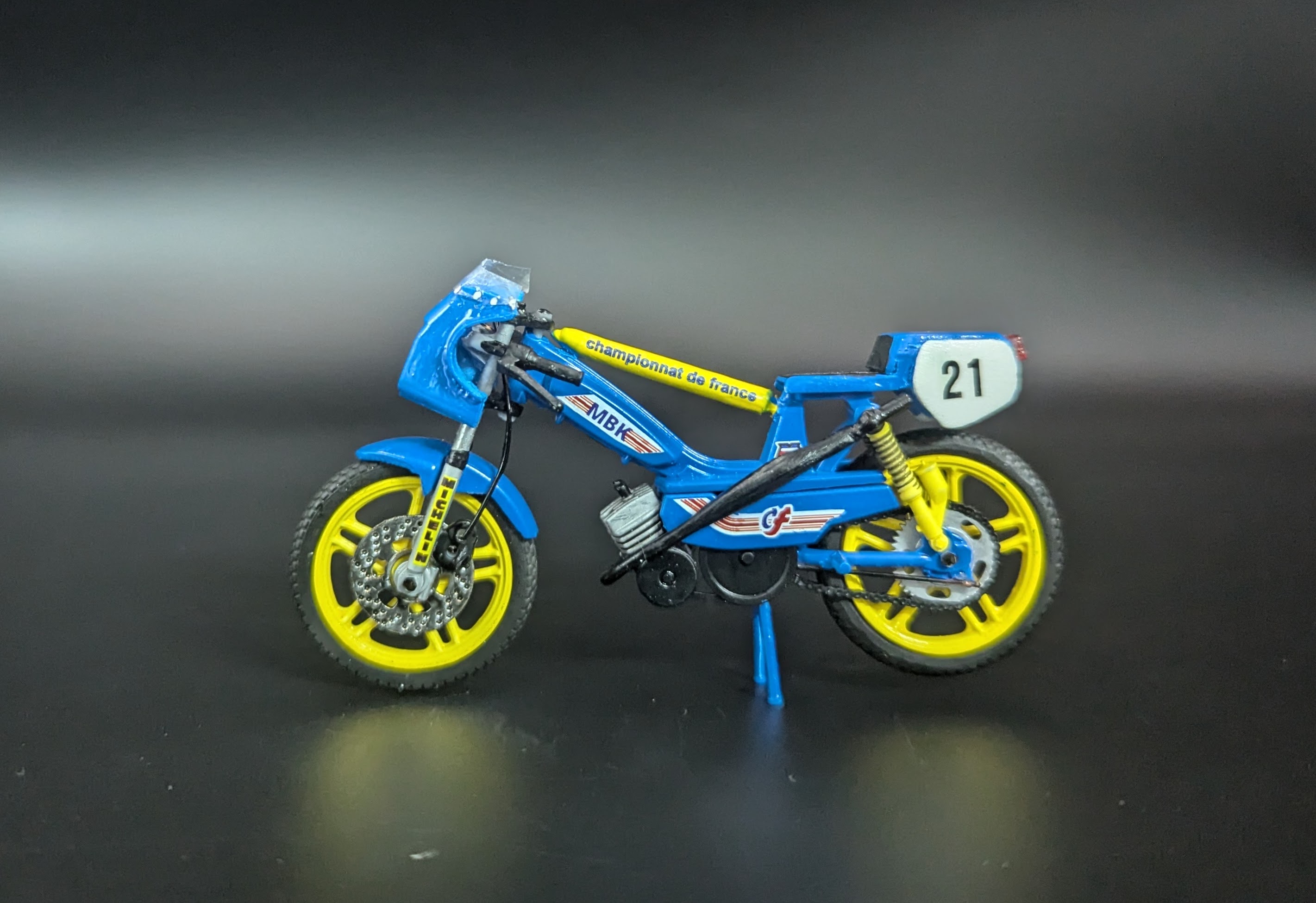 Mbk 51 Cf Bleu Sur Mesure 1/18