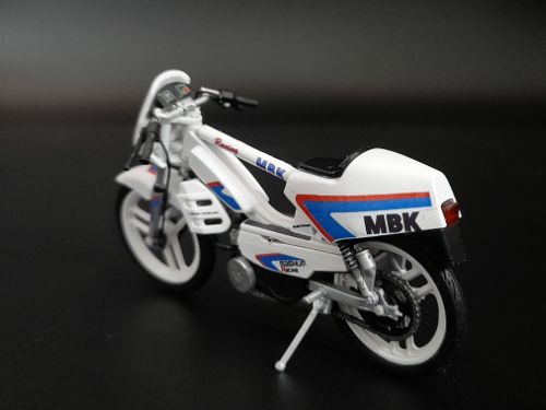 Mbk 51 Magnum Racing White Ceramic Phase 1 Pot Ninja Warm Up 1/18