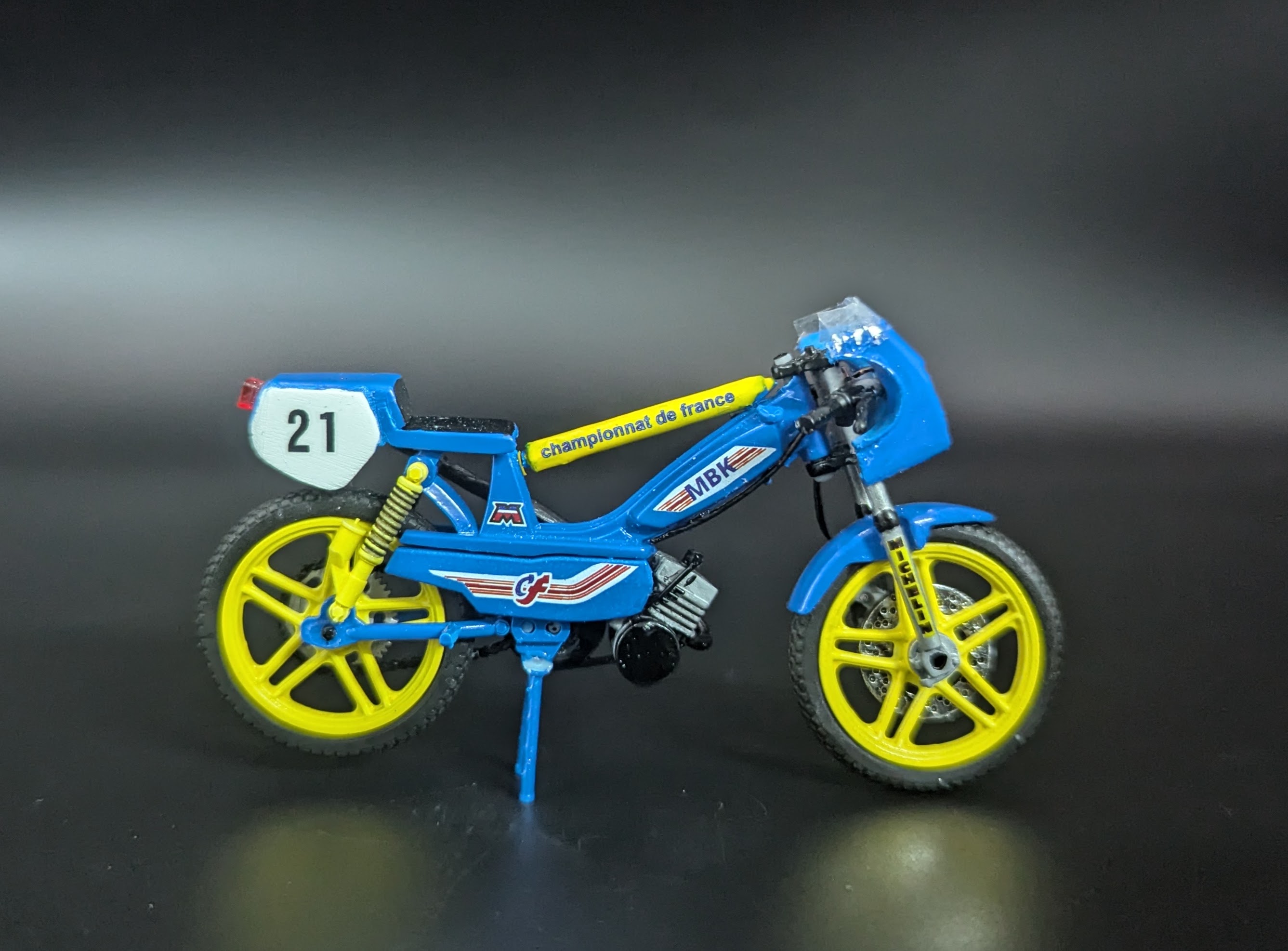 Mbk 51 Cf Bleu Sur Mesure 1/18