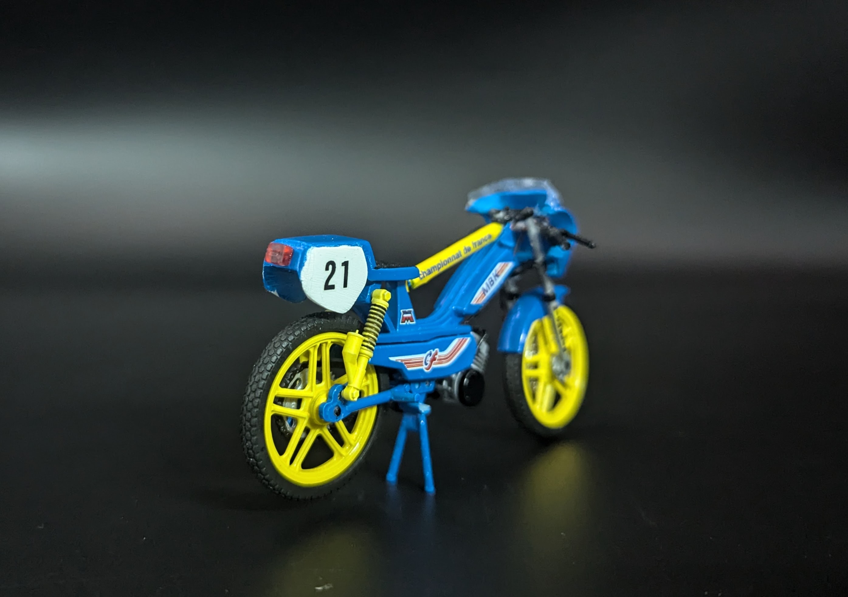 Mbk 51 Cf Bleu Sur Mesure 1/18