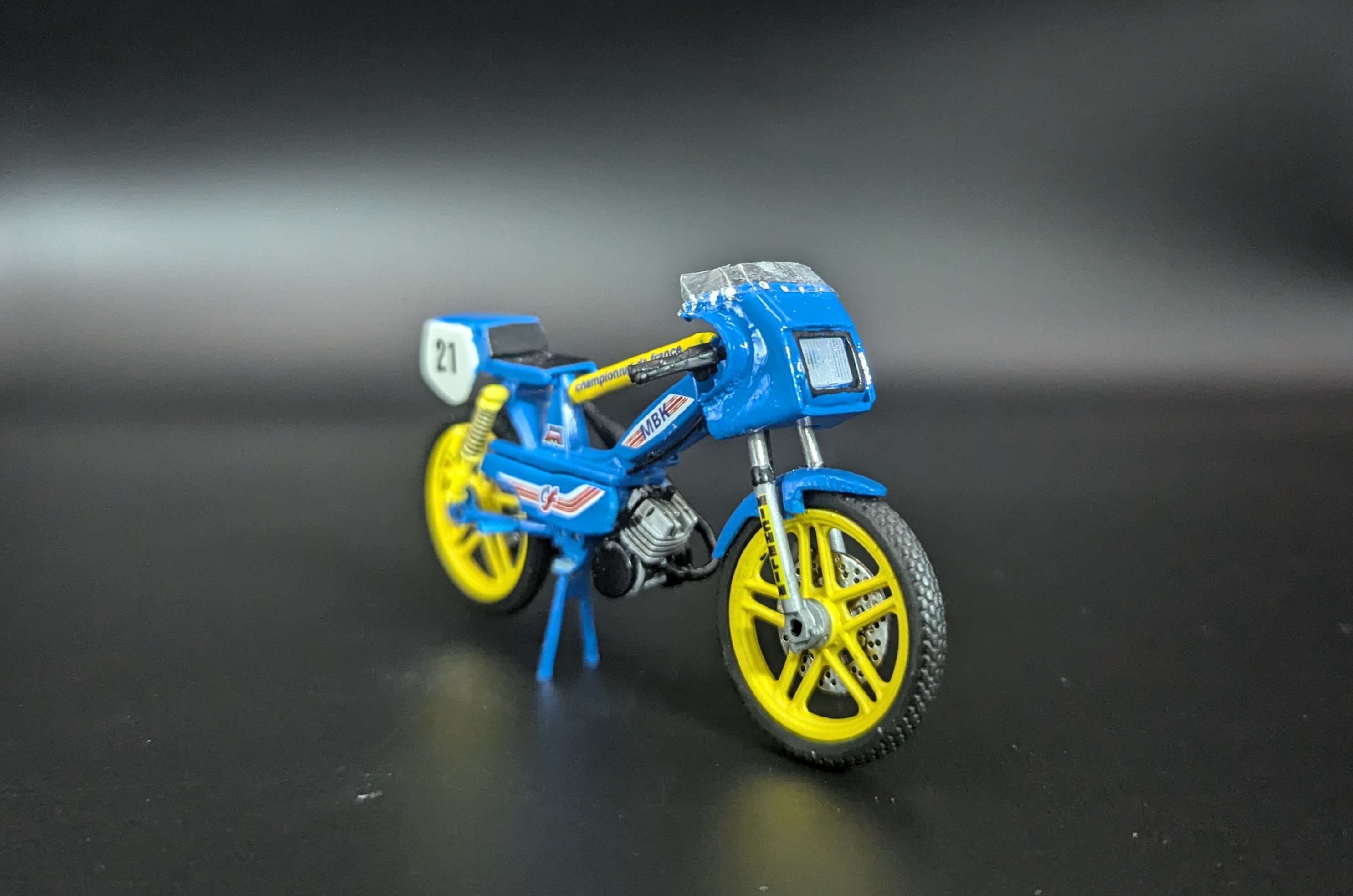 Mbk 51 Cf Bleu Sur Mesure 1/18