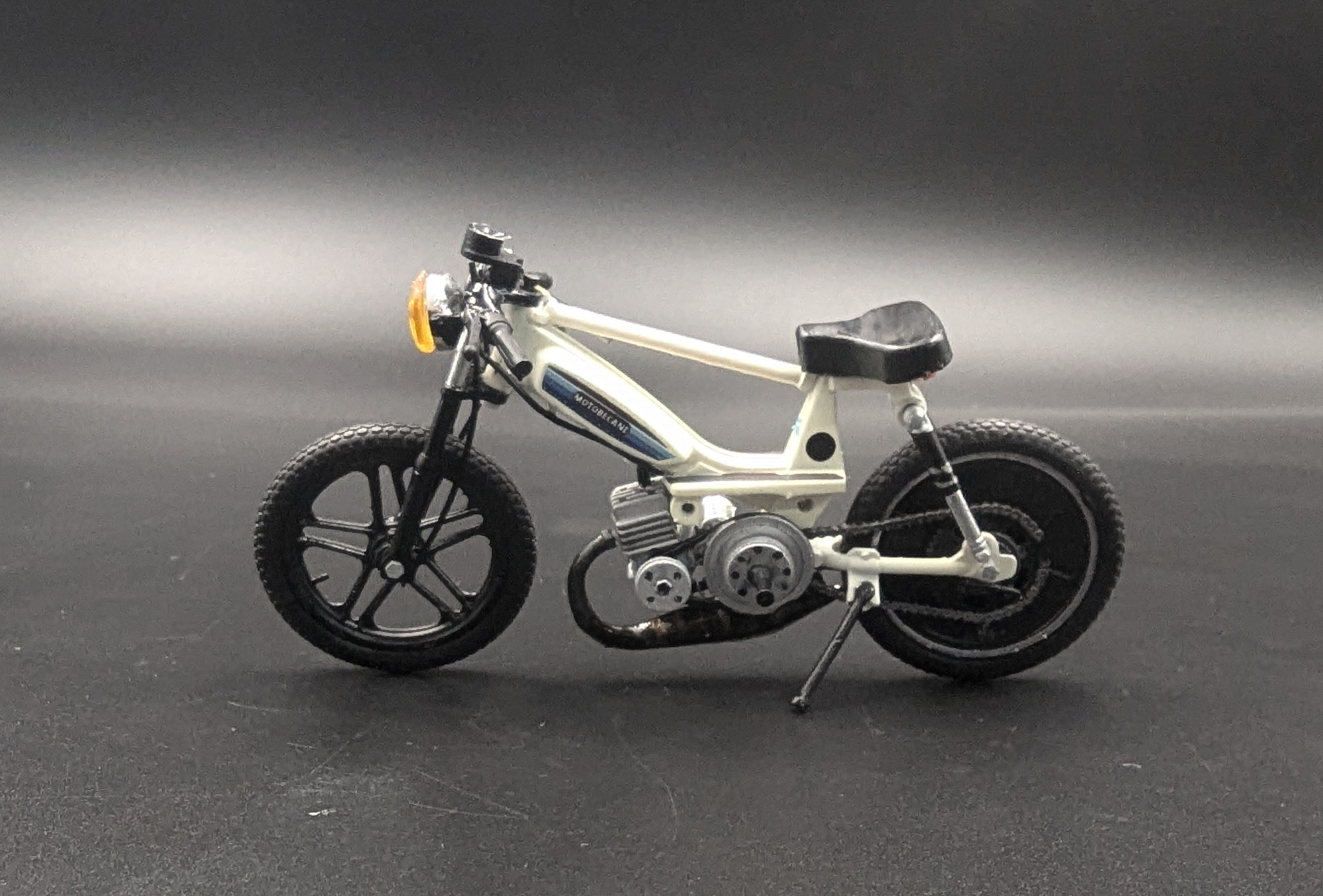 Mbk 51 Super Beige Cafe Racer Pot Ninja G2 1/18