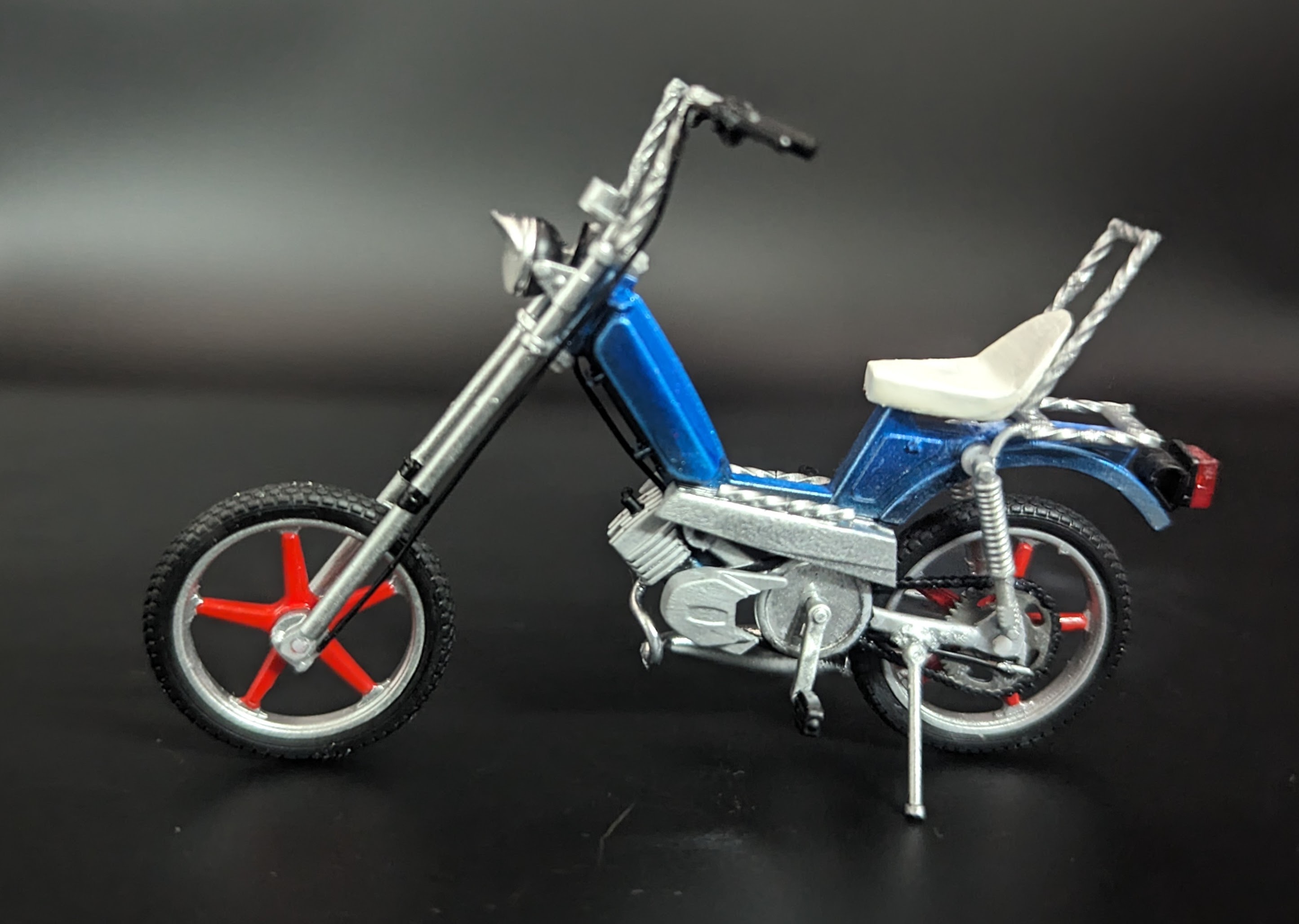 Peugeot 103 Sp Bleu Chopper Grande Fourche Guidon Torsad 1/18