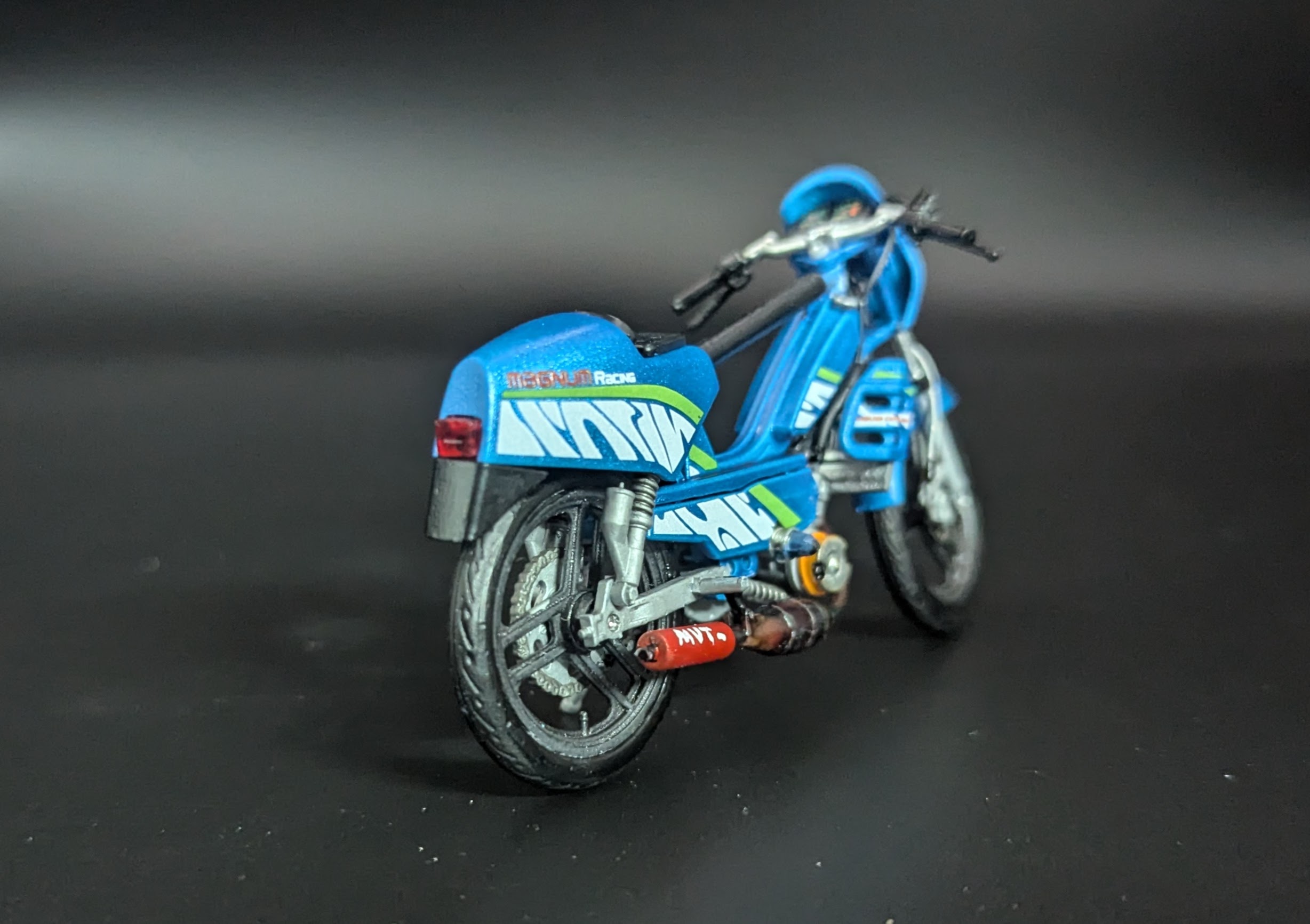 Mbk 51 Magnum Racing Pacific Blue Pot Mvt Gros Kit 1/18